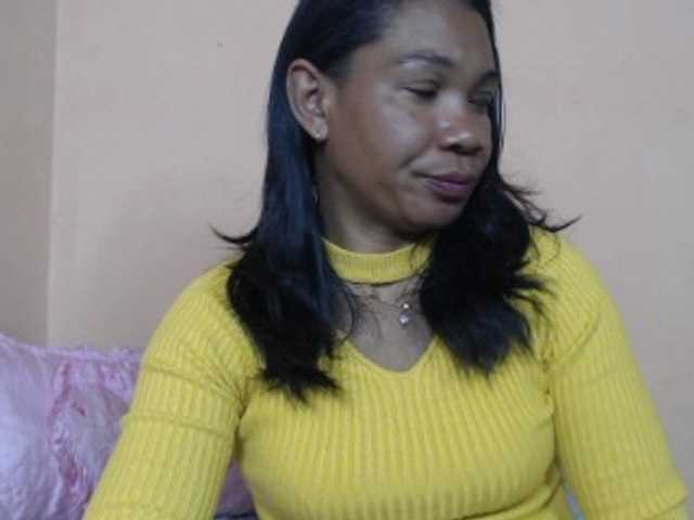 Rsylvie live cam on BongaCams