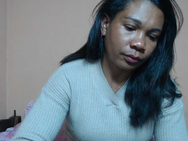 Rsylvie live webcam show