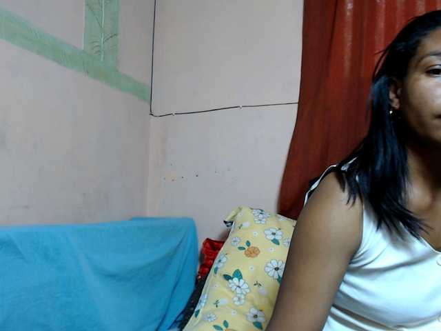 Rsylvie live cam preview