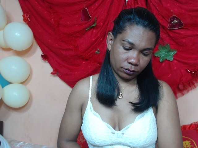 Rsylvie live cam on BongaCams