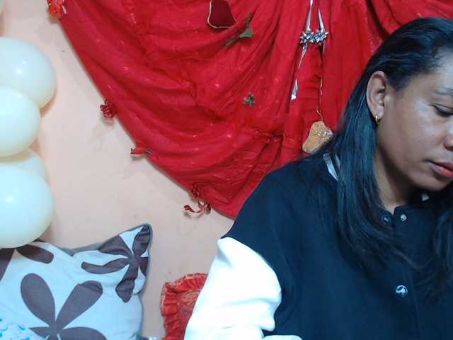 Rsylvie live cam on BongaCams