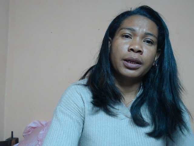 Rsylvie live webcam show