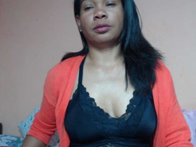 Rsylvie live cam on BongaCams