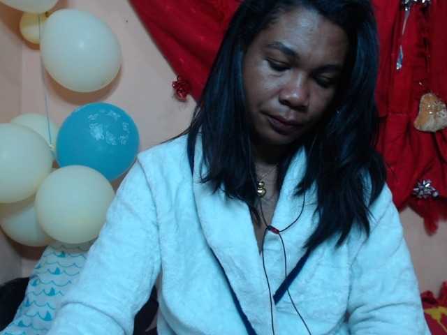 Rsylvie live cam on BongaCams