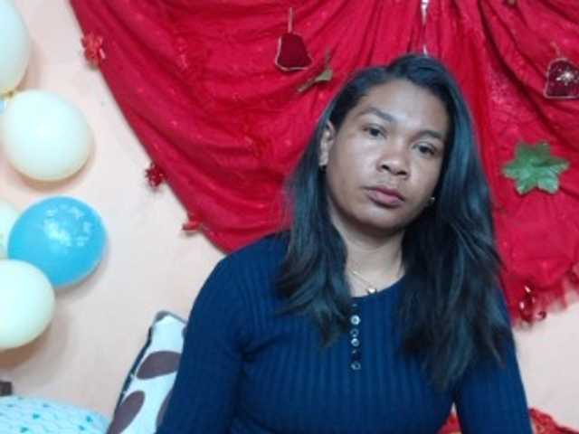 Rsylvie live cam on BongaCams