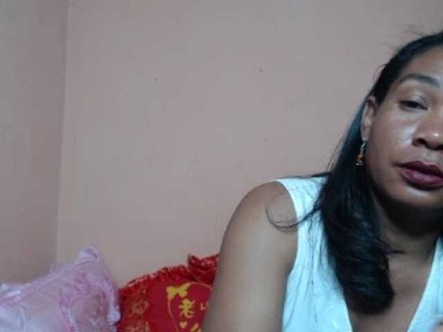 Rsylvie live cam on BongaCams