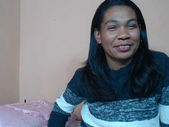 Rsylvie live cam on 