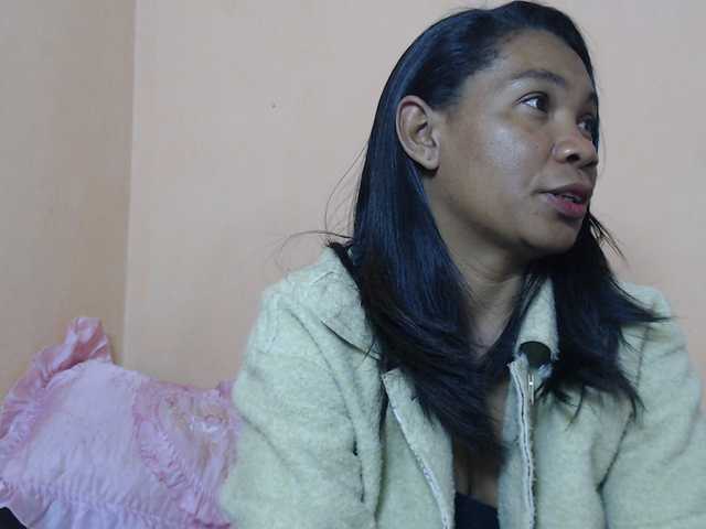 Rsylvie live cam on BongaCams