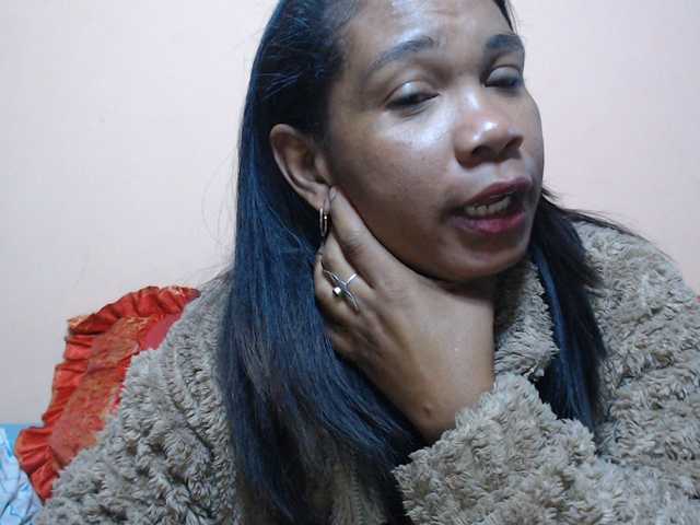 Rsylvie live cam on BongaCams