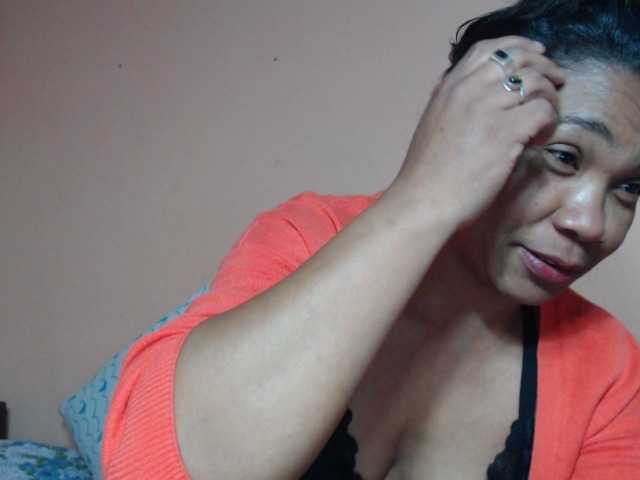 Rsylvie live cam on BongaCams