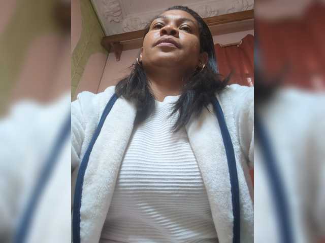 Rsylvie live cam on BongaCams