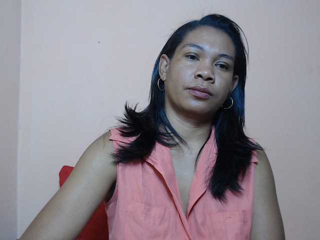 Rsylvie live cam on BongaCams