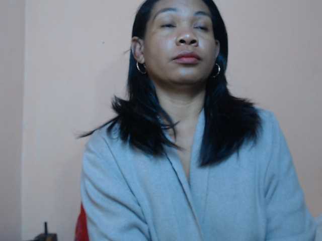 Rsylvie live cam on BongaCams
