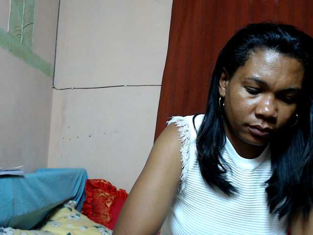 Rsylvie live cam preview