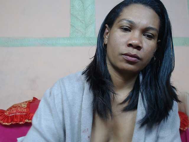 Rsylvie's BongaCams show and profile