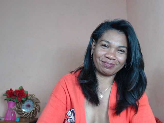 Rsylvie live cam on BongaCams
