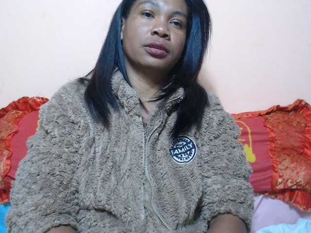 Rsylvie live cam on BongaCams
