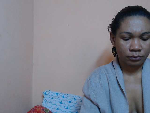 Rsylvie live cam on BongaCams