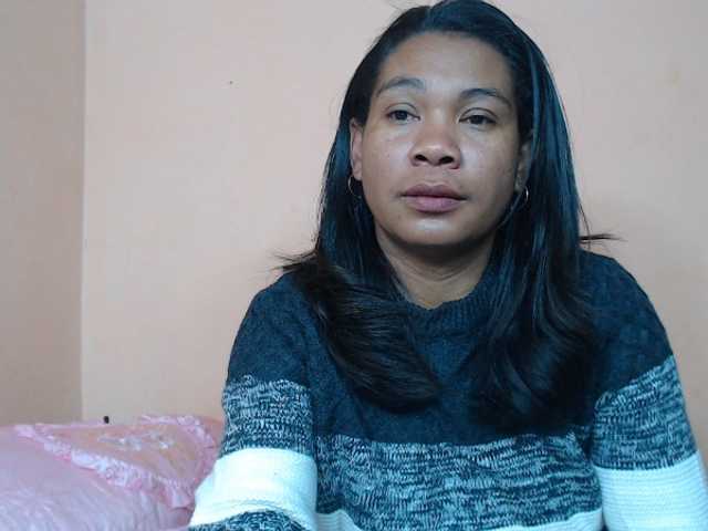Rsylvie live cam on 