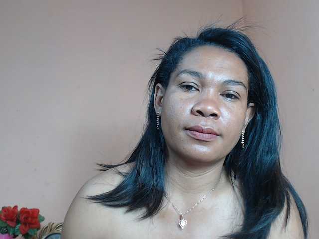 Rsylvie live cam on BongaCams
