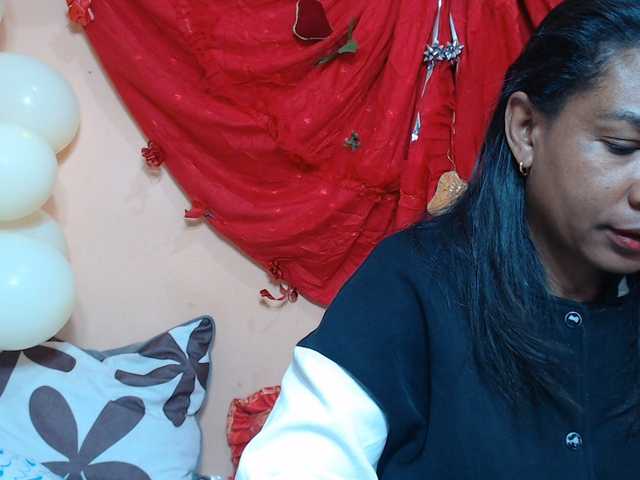 Rsylvie live cam on BongaCams