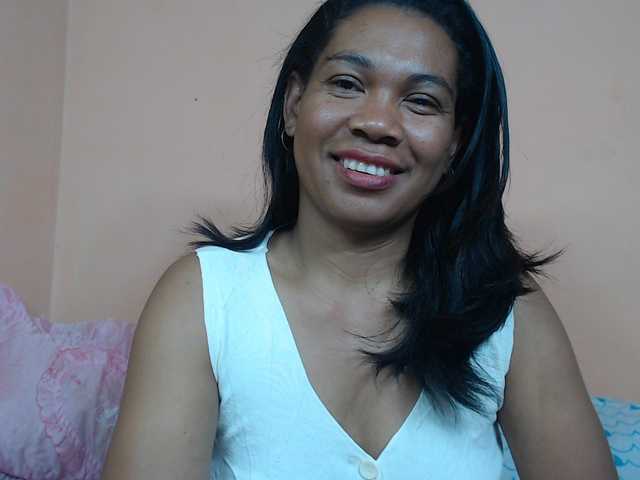Rsylvie live cam on BongaCams