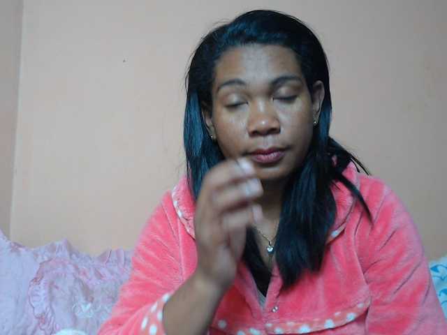 Rsylvie live webcam show