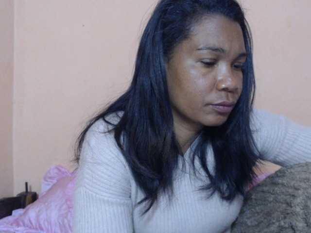 Rsylvie live cam on BongaCams
