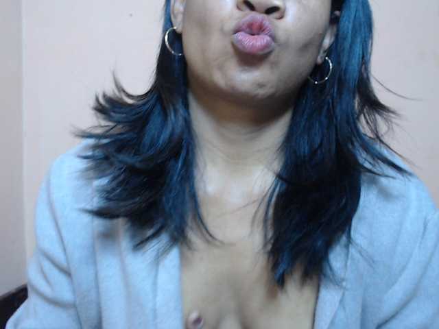 Rsylvie live cam on BongaCams