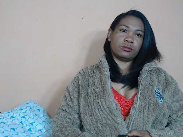 Rsylvie live cam on BongaCams