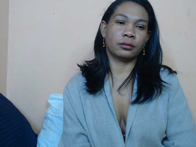 Rsylvie live cam on BongaCams