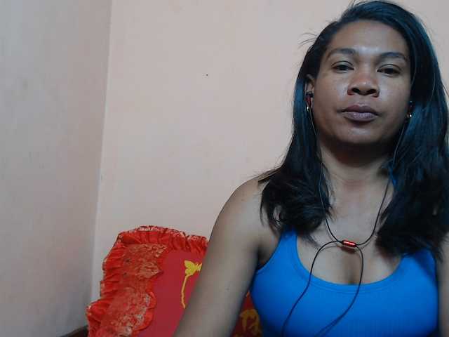 Rsylvie live cam on BongaCams
