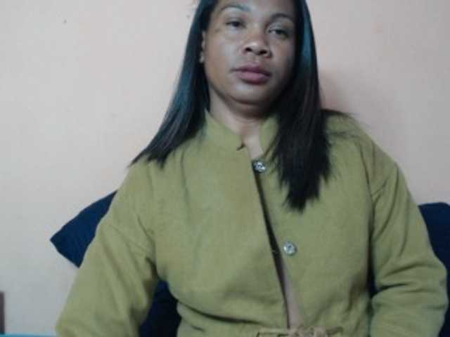 Rsylvie live cam on BongaCams