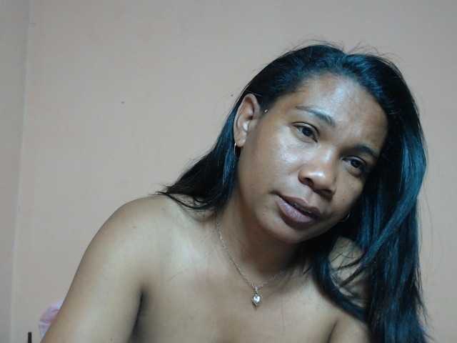Rsylvie live webcam show