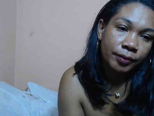 Rsylvie Live Webcam on BongaCams