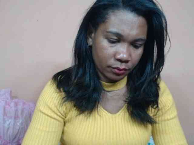 Rsylvie Live Webcam on BongaCams