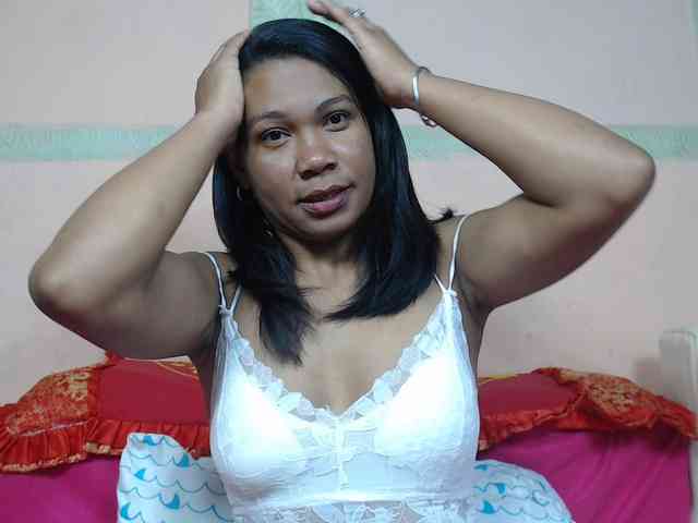 Rsylvie Live Webcam on BongaCams