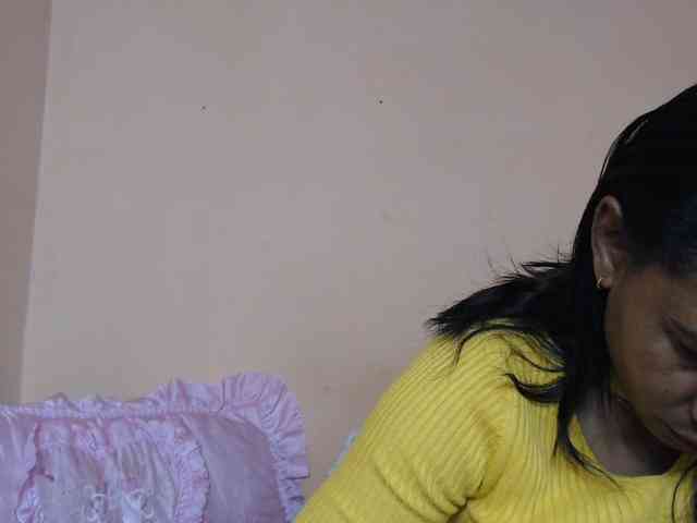 Rsylvie Live Webcam on BongaCams