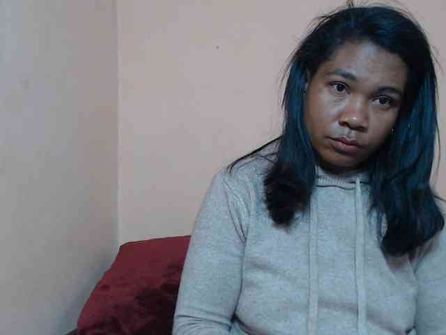 Rsylvie Live Webcam on BongaCams