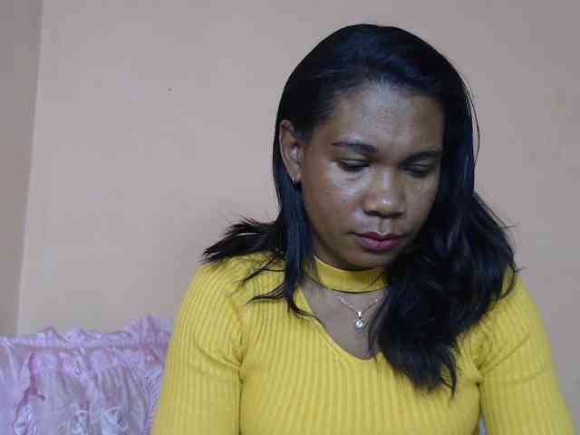 Rsylvie Live Webcam on BongaCams