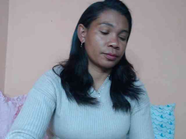 Rsylvie Live Webcam on BongaCams