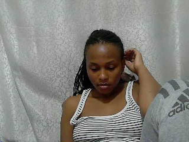 Caroldoly live cam on BongaCams