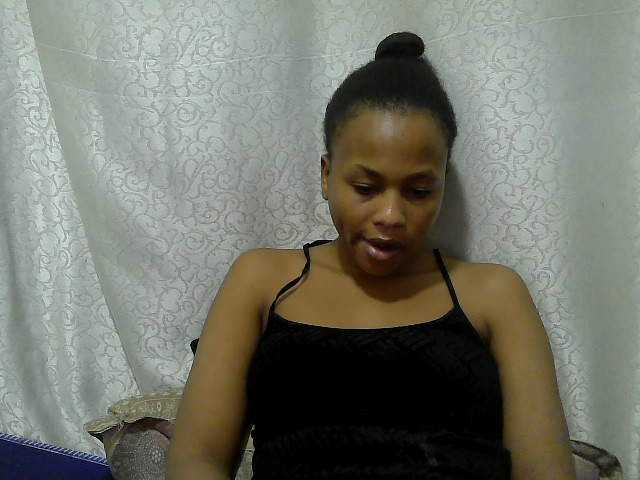 Caroldoly live cam on BongaCams