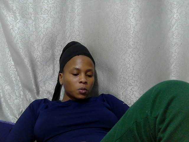 Caroldoly live cam on BongaCams