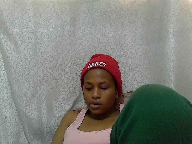 Caroldoly live cam on BongaCams