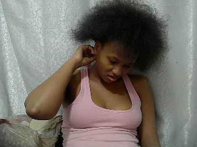 Caroldoly live cam on BongaCams