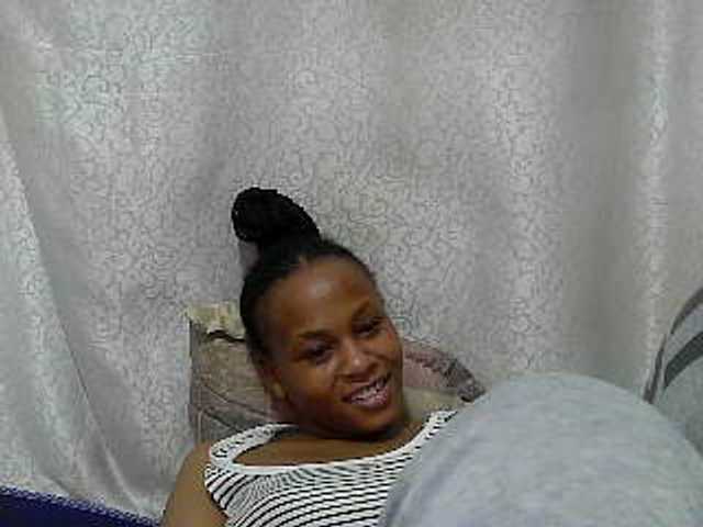 Caroldoly live cam on BongaCams