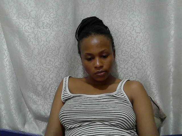Caroldoly live cam on BongaCams