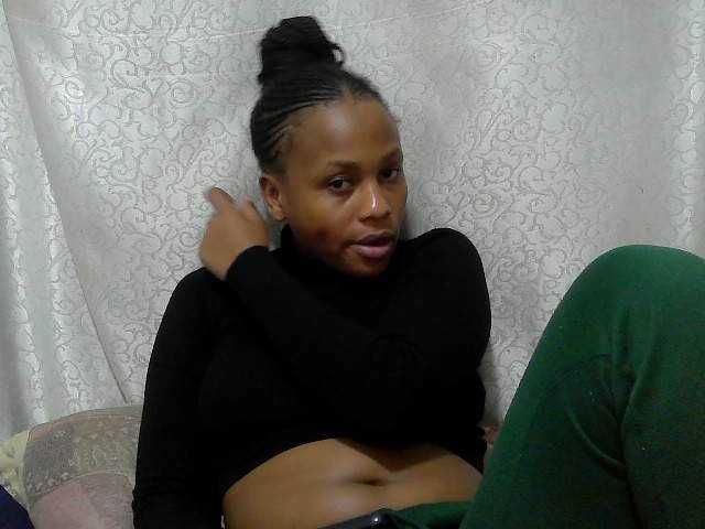 Caroldoly live cam on BongaCams