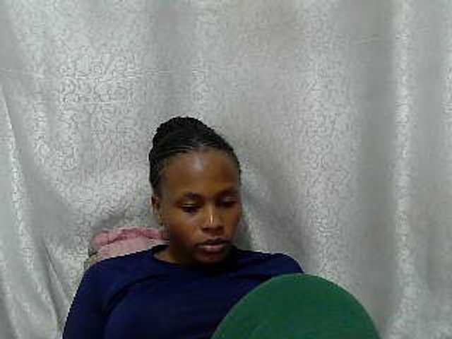 Caroldoly live cam on BongaCams